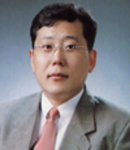 정OO 교수 사진