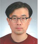 홍OO  교수 사진